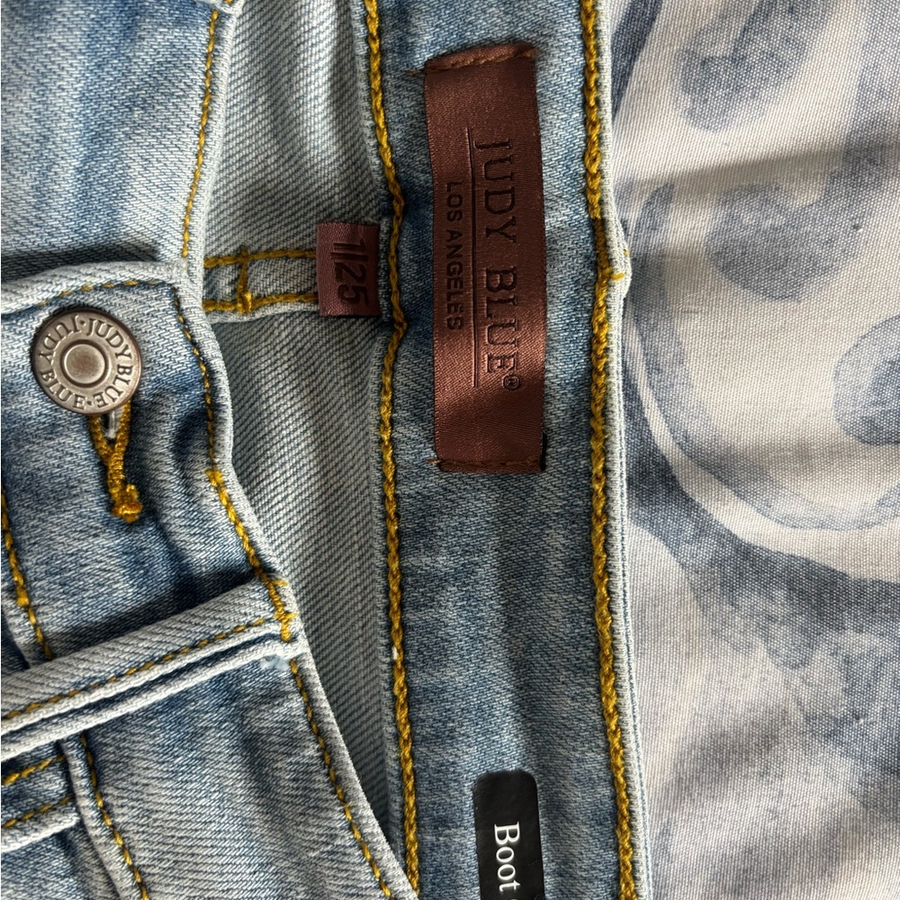 Judy Blue Medium Wash Denim